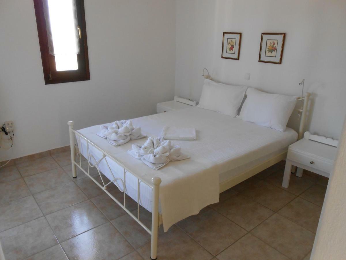 Apartments Marpissa Екстер'єр фото