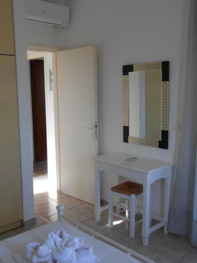 Apartments Marpissa Екстер'єр фото