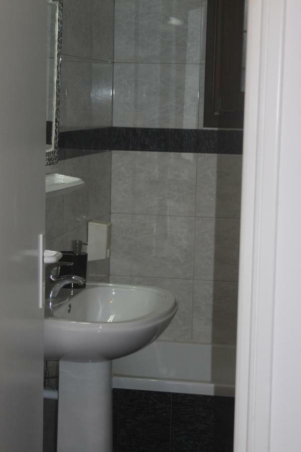 Apartments Marpissa Екстер'єр фото